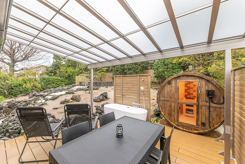 AUFU VILLA空棟ウッドデッキ